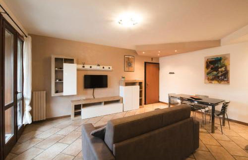 Appartamento Luminoso con Terrazzo, Milano Fiera - Foto 10