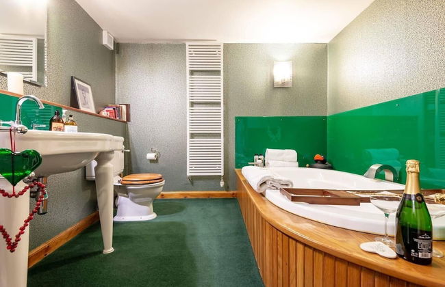 Stunning Luxury Duplex With Hot Tub and Aircon - Foto 24