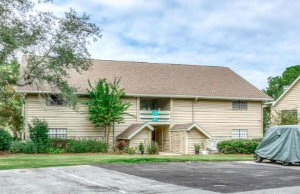 Cozy renovated ground floor unit - Golf Villa - on the Golf Course - Photo 6