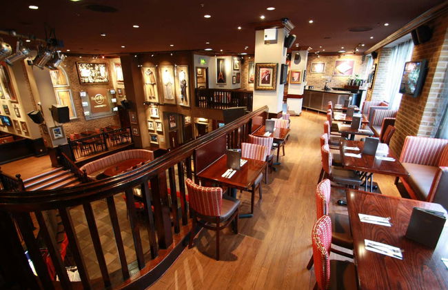 Hard Rock Cafe Manchester con accesso prioritario - Foto 3