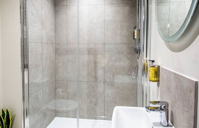 Thetford Hive - Photo 47