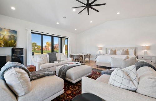 Studio Pool House by Xquisite Rentals - Photo 9