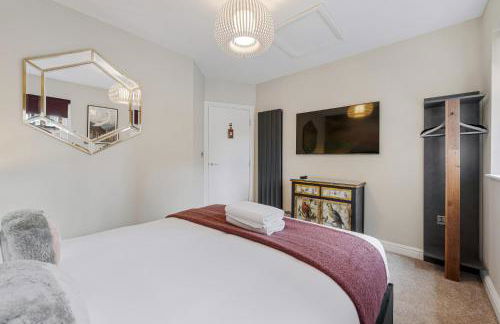 3BR Georgian Quarter Coach Houses - Private Parking - Foto 45