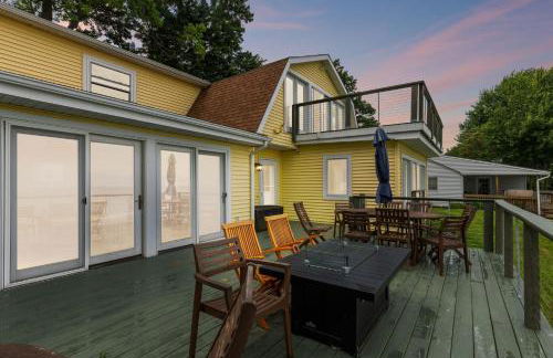 Sunset Haven - Lakeside Retreat in GOTL - Foto 35