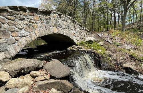 One bedroom with modern kitchen, balcony with water view - Foto 39
