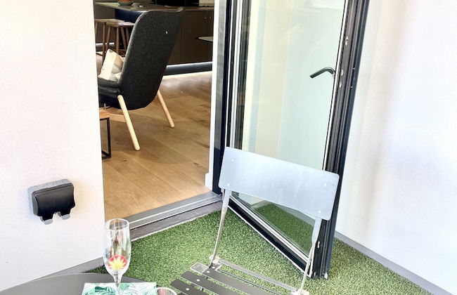 Apartment Twelve - Photo 24