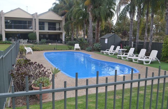 Elsinor Townhouse 8 Mulwala - Photo 1