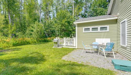 Near Portland Trails Walkable Apartment with Deck - Foto 3