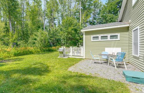 Near Portland Trails Walkable Apartment with Deck - Foto 3