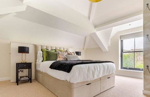 The Old Coach House - Hot Tub - Dorset - Photo 10