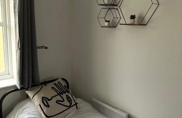 Timber Court - FREE PARKING - 2 Bedroom Apartment - FAST Wi-Fi - Perfect for Contractors! - Foto 10