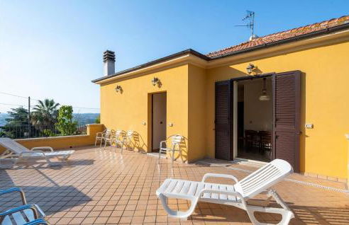 Lovely Home In Roseto Degli Abruzzi - Foto 14
