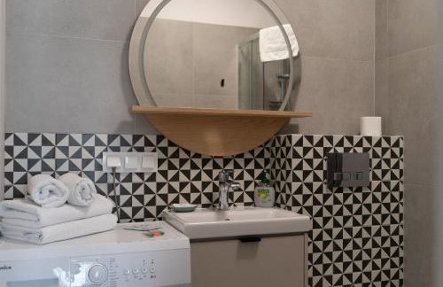 Praga Studio with Air-Con - 140m Metro, near PGE Narodowy Stadium - by Rentujemy - Foto 11