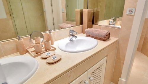 YOLO Spaces - Sotogrande Marina Duo Apartment - Foto 5