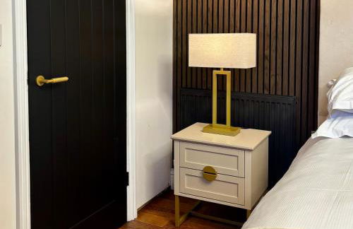 The Ultimate Group Complex, Hens & Celebrations at The Old Fire Station Canterbury, 3 Homes - Foto 35