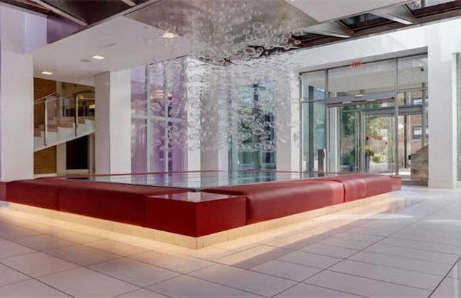 Condos with Parking & Gorgeous View - Foto 2