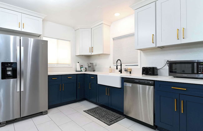 Immaculate 3bdr Private Bungalow, Walk to Beach! - Foto 10