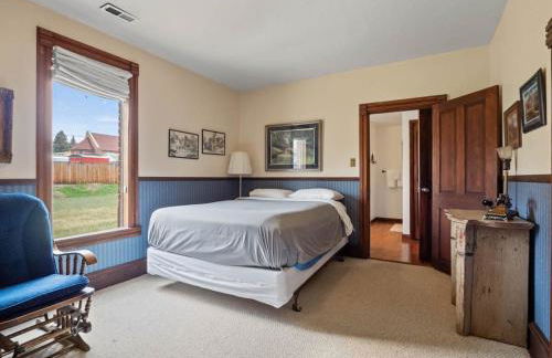 The Red Brick House - Photo 2