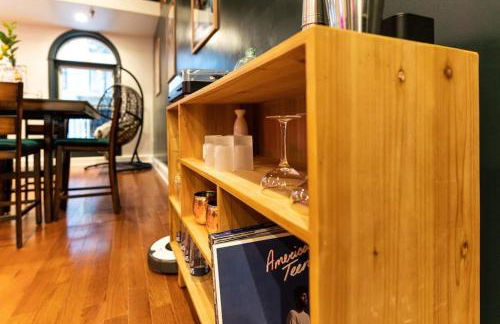 Jolene's Hideout - Noise Notice Wed-Sun - Foto 15