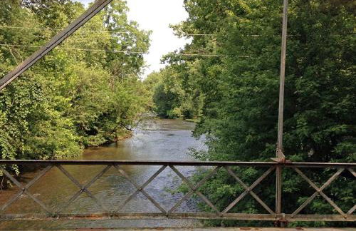 Historic Cottage with Country Charm Next to Creek in Carlisle, Pennsylvania - Foto 17