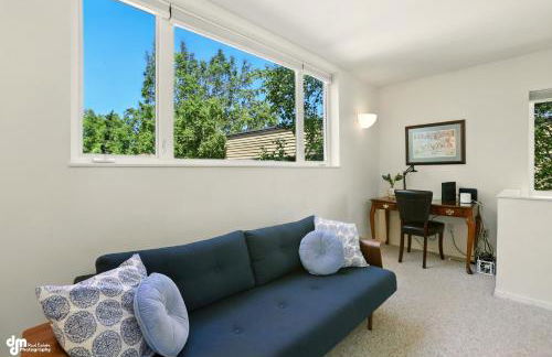 Coastal Place - BEST location in Downtown! - Photo 32