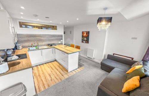 Flat 2 - Luxury Bolton City Centre Apartments - Photo 15