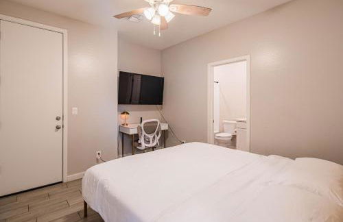 Serene 2BR Home with Premium Beds - Foto 10