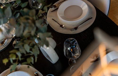 Recién renovada! Exclusiva villa de madera con piscina y vistas al mar - Foto 51