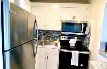 Modern waterfront apartment with Miami Skyline view, free parking 5 mins drive to Miami Beach - Foto 21