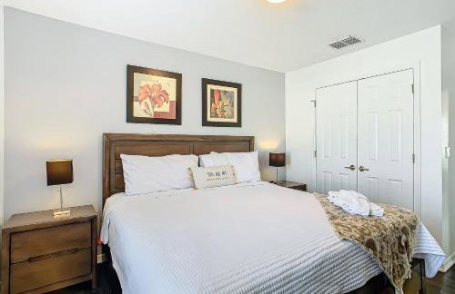 Cozy Townhouse with Private Pool in Kissimmee - Photo 7