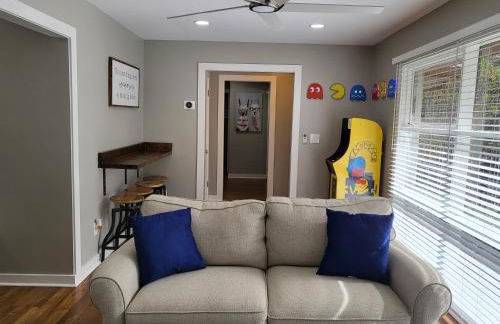 Rare Find! Private Heated Pool & Spa - Entire Home Near ATL City Center - Foto 19