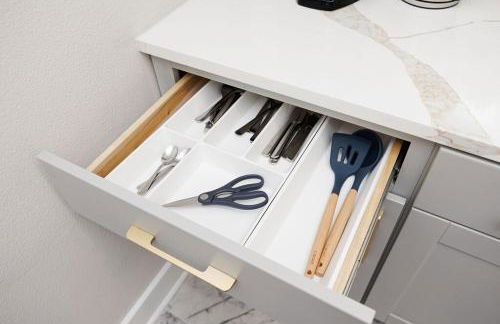 Light & Cozy Oasis with Private Pool and Hot Tub - Foto 19