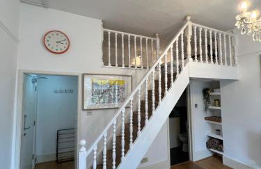 Mezzanine Studio Flat in Putney - Foto 6