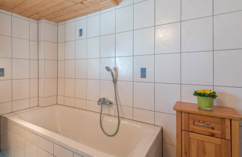 Landhaus Seewald: Große Sauna, Garten | See 5 Min. | 20 Personen - Foto 28