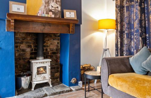 Charming 2-BR Cottage in Stonehouse with Courtyard Garden and Log Fire - Foto 15