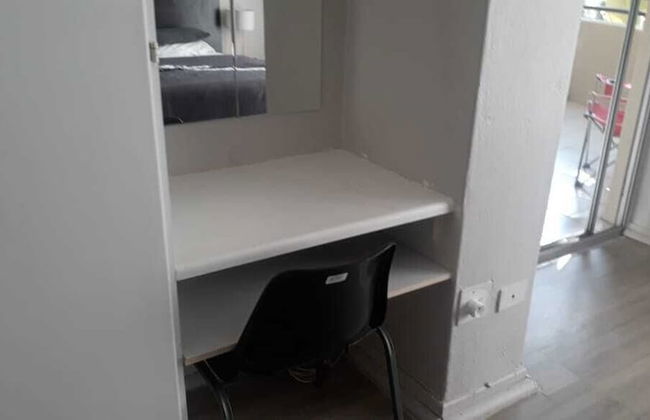 Central Sandton Apartment - Photo 7