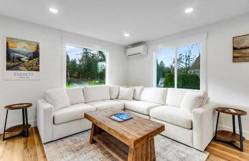 Sunny 3BR Retreat Near Everett Waterfront - Photo 19