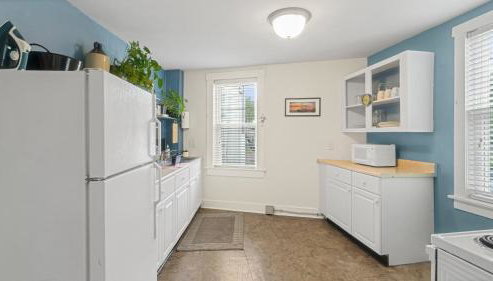 East end. Walk to food, beer and downtown fun. - Foto 5