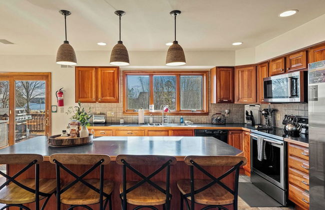 Lake View Retreat Avantstay Entertainer's Home Yard, Deck, Game Room - Foto 16