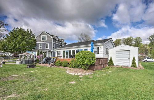 Lakefront Home with Boat Dock in Benton Harbor! - Foto 28