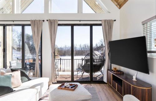 Lake Haus Cabin - Hot Tub, Sauna, Lake View, Wi-Fi - Photo 34