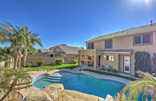 Inviting Surprise Home with Private Pool Near Golf! - Foto 1