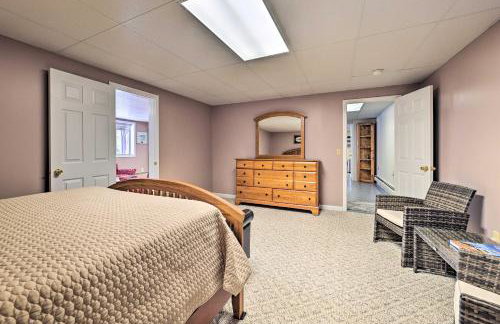 Spacious Lakefront Home with Sunroom and Bar! - Photo 31