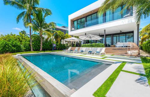 Best Bayfront View New construction w pool - Foto 19