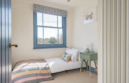 Wheelwrights Cottage by Bloom Stays - Photo 21