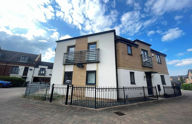 Hampton 3-bedroom Luxury Escape With Parking - Foto 27