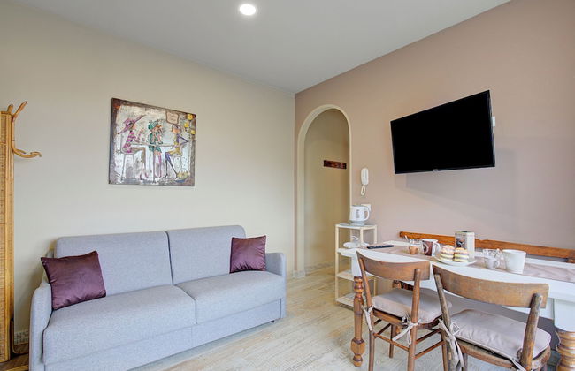 Caffe Priscilla House Parking & Lakeview - Foto 8