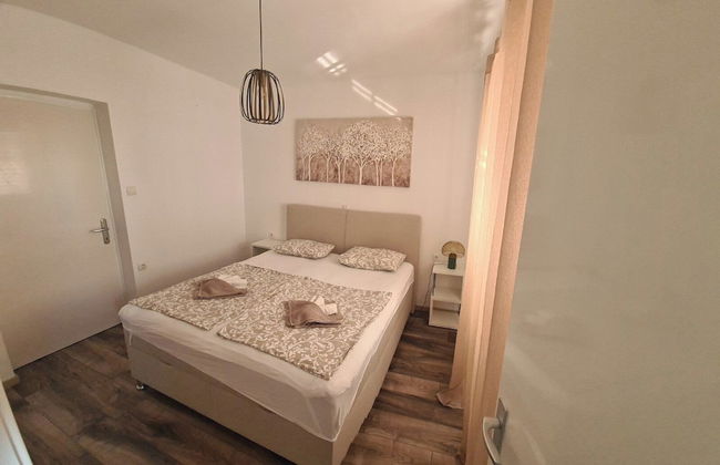 Impeccable 2-bed Apartment in Rab - Foto 9