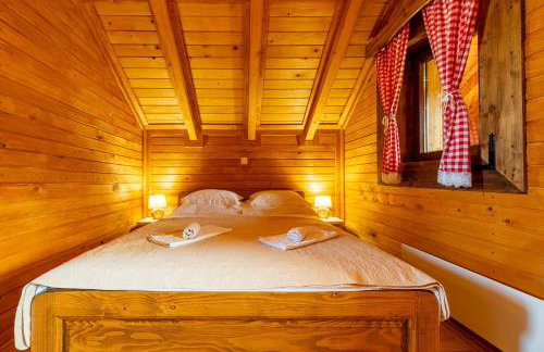 Log Cabin Valley - Private Villa with Pool - Photo 12