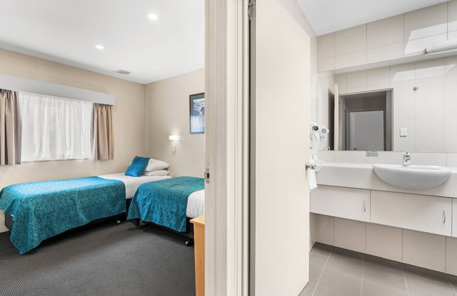 Bay View Villas - Photo 8